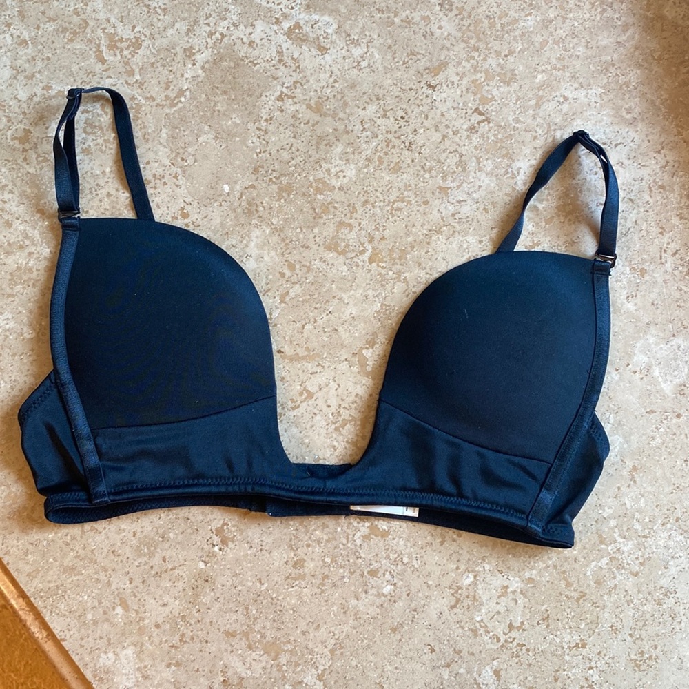 Plunging neckline Bra🌸